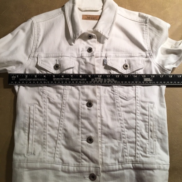 LEVI STRAUSS & CO. Original Trucker Jacket, CROPPED, WHITE, NWOT, Size S - Picture 4 of 8